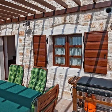 Mit Privatpool Fuer 6 Personen Ca 110 Qm In Rovinj, Istrien Istrische Riviera * Rovigno