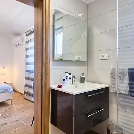 Mit Privatpool Fuer 6 Personen Ca 110 Qm In Rovinj, Istrien Istrische Riviera * Rovinj